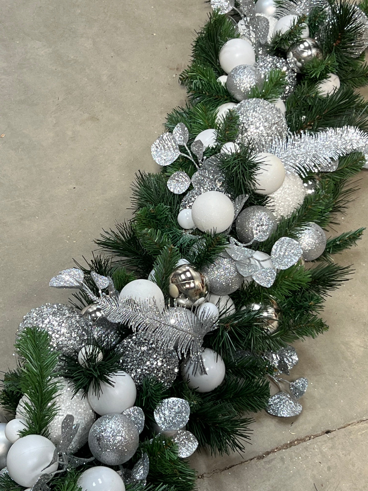 Bespoke Garland - £40 per foot